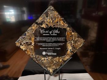 Recognition plaque
